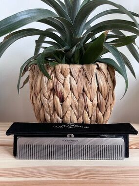 Dolce & Gabbana metal Comb & Velvet Case